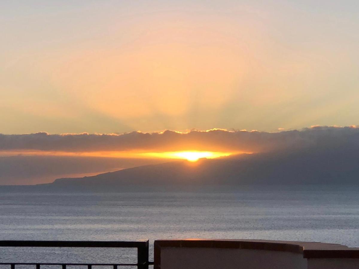 Amazing Duplex With Large Terrace And Sea Views Appartement Puerto de Santiago  Buitenkant foto