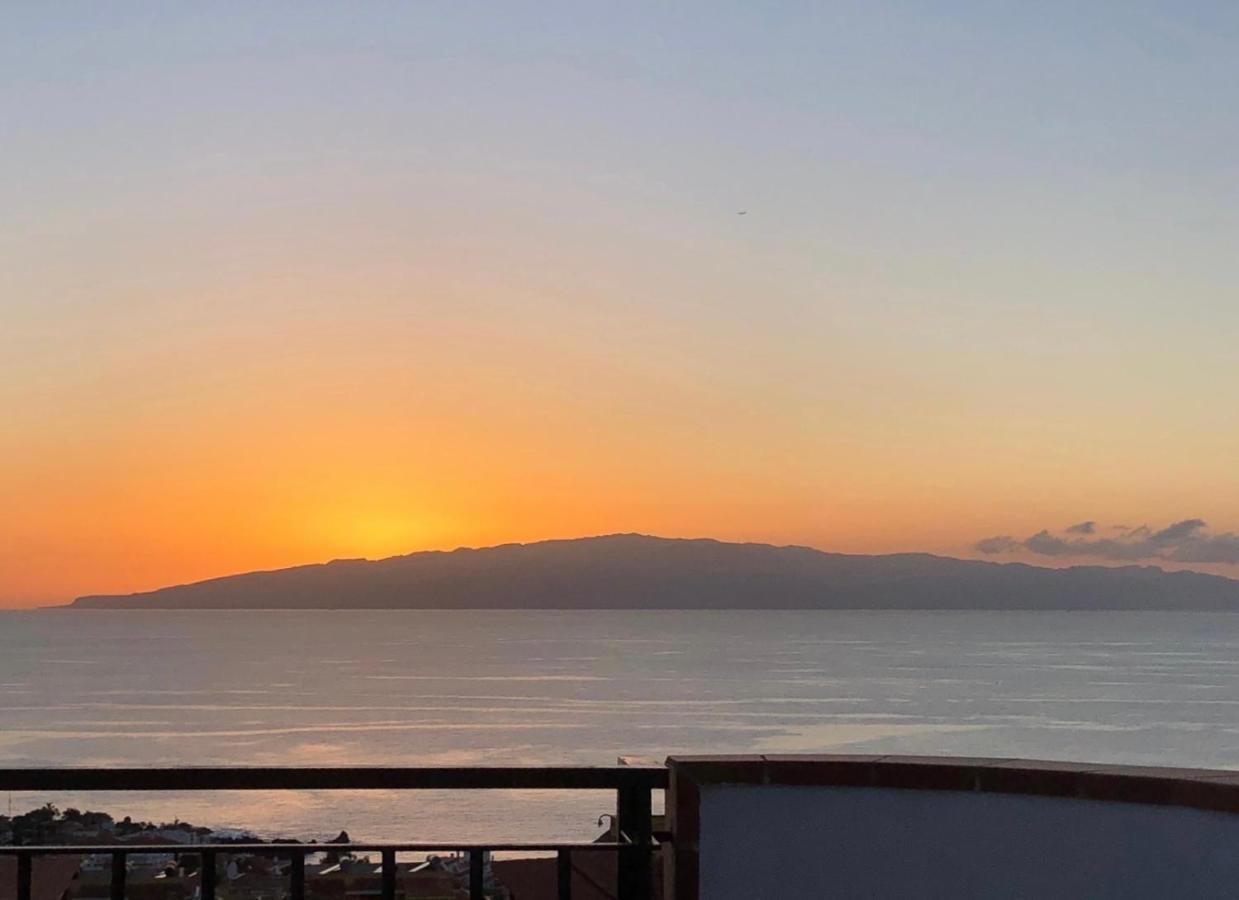 Amazing Duplex With Large Terrace And Sea Views Appartement Puerto de Santiago  Buitenkant foto